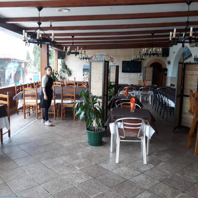 Restaurant 01